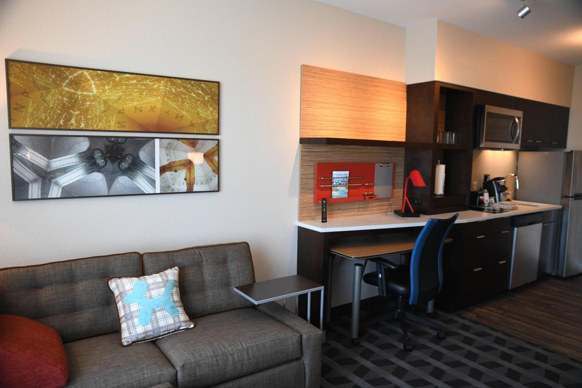 Towneplace Suites Kansas City At Briarcliff Exterior foto